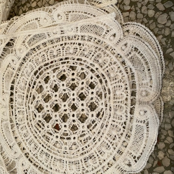 Vero Constame Lace zippered top - Picture 5 of 8